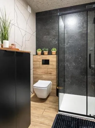 Urban Modern 5 Apartment